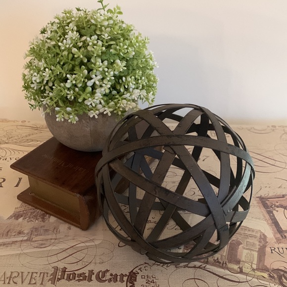 Decorative Metal Sphere (Bronze) 💖 - Picture 2 of 6